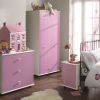 Розовая детская комната для юной принцессы.
