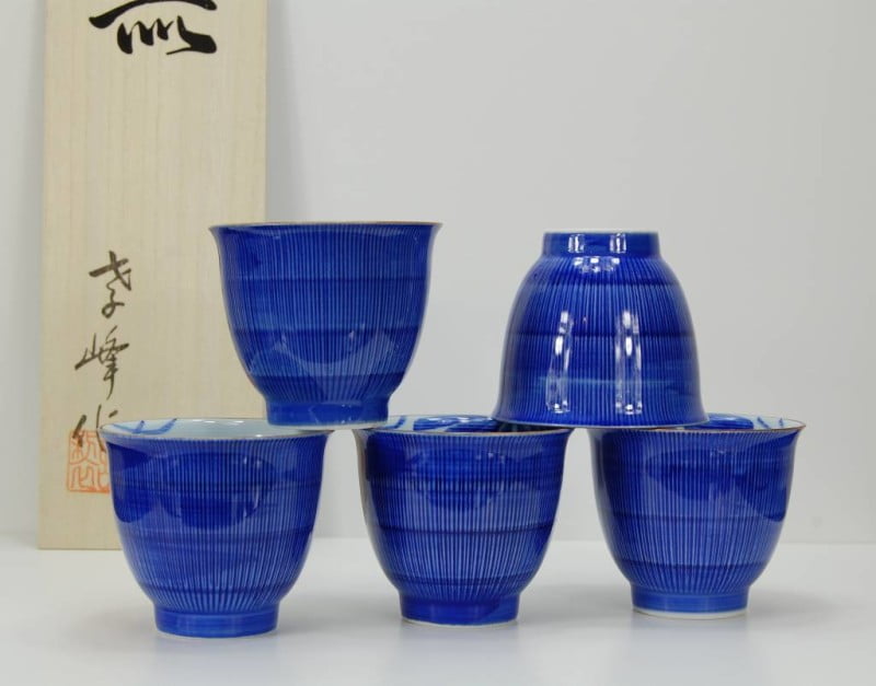 japanese-arita-porcelain-tea-cups