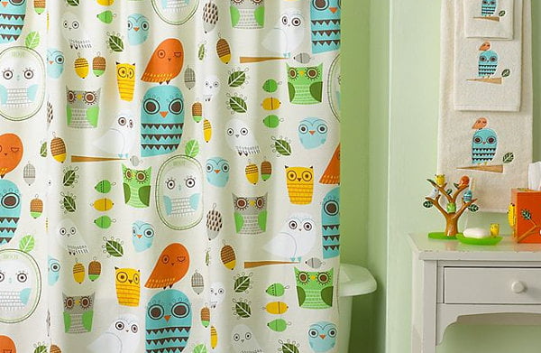 Playful-owl-themed-shower-curtain