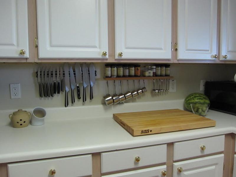 Creative-Kitchen-Storage-Solutions-for-Small-Spaces