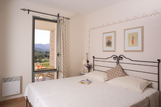 Provence, Isle-sur-la-Sorgue, Provence Country Club, Bedroom