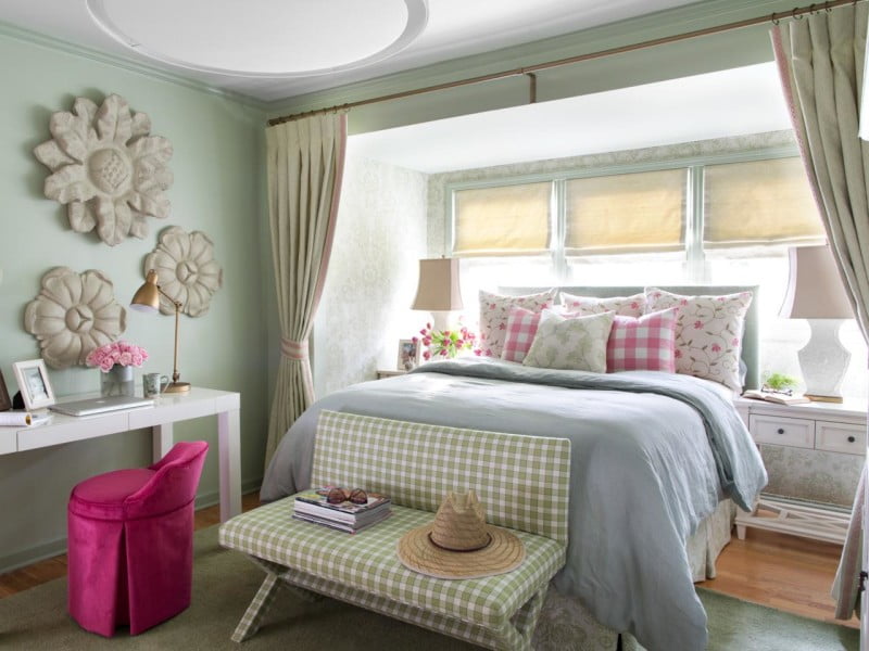 BPF_Spring-House_interior_cottage-bedroom-decor_cover_h.jpg.rend.hgtvcom.1280.960