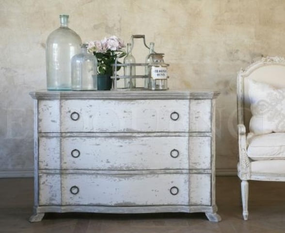 adorable-white-washed-furniture-pieces-for-shabby-chic-decor-3