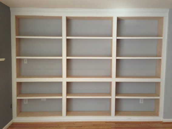 built-in-bookshelves-with-adjustable-shelves--UDU2Ny05NTc2MC4zMTkzNTY=