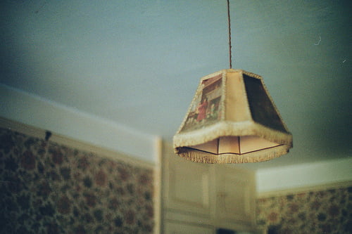 floral-interior-lamp-shabby-chic-vintage-wallpaper-Favim.com-78843