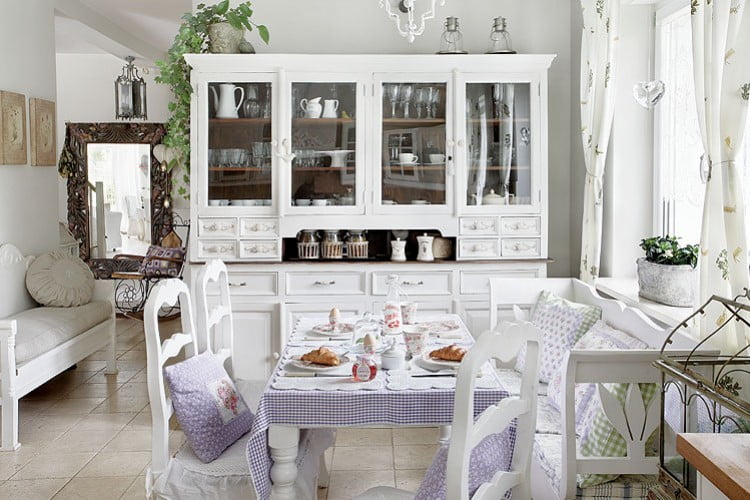 shabby-chic-villa-in-poland-romantic-interiors-white-home-interiors-11