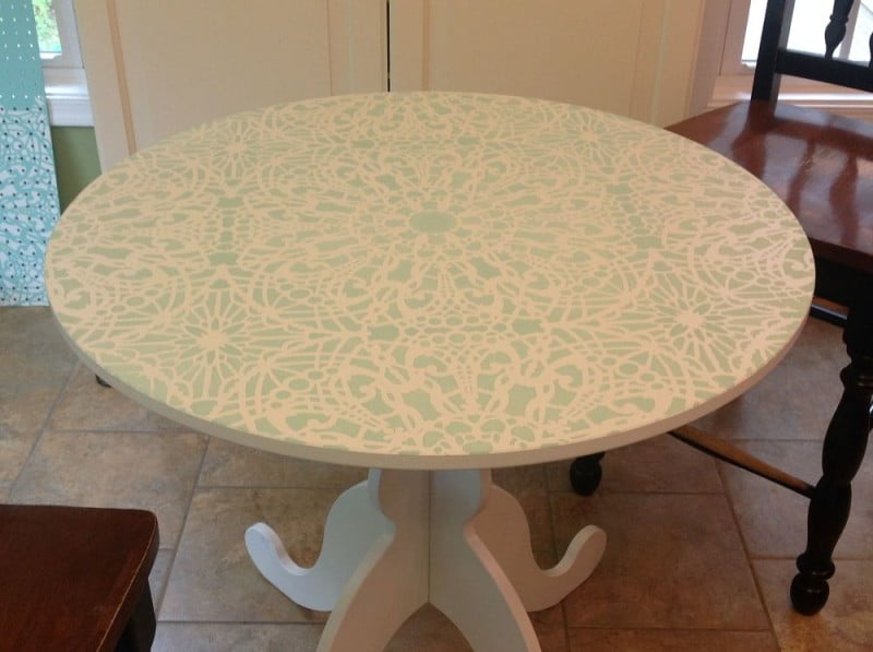 a-little-ikea-table-gets-a-big-makeover-ces-stephanie-s-lace-allover-chalk-paint-painted-furniture (2)