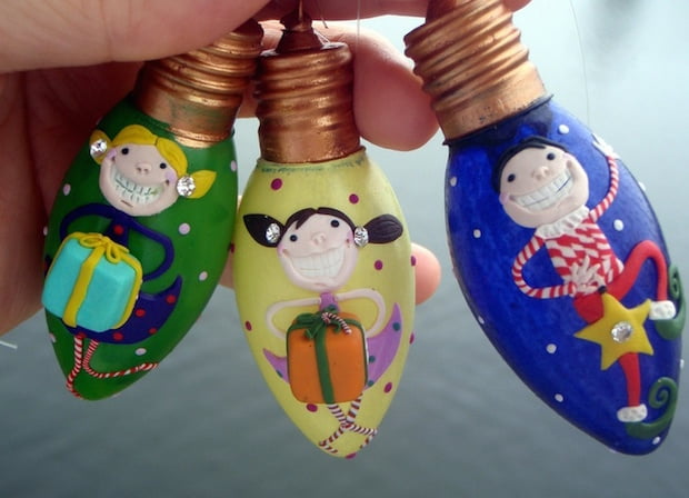coloured-smiling-kids-bulbs-upcycling-christmas-decorating-ideas-tree-lights