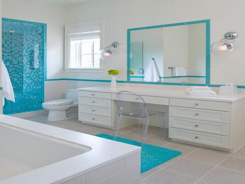 White-Blue-Beach-Bathroom-Decorating-Ideas
