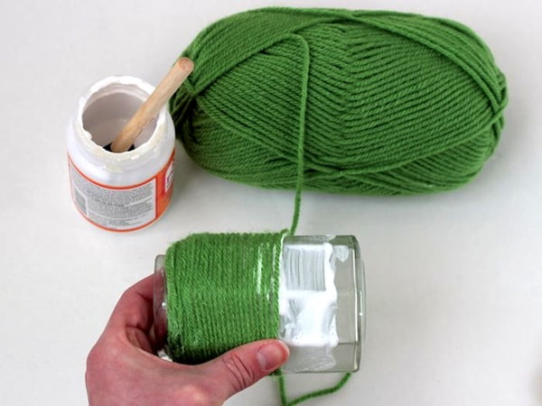 simple-yarn-decoupage-spring-vase-tutorial-1_zps1f1abee1