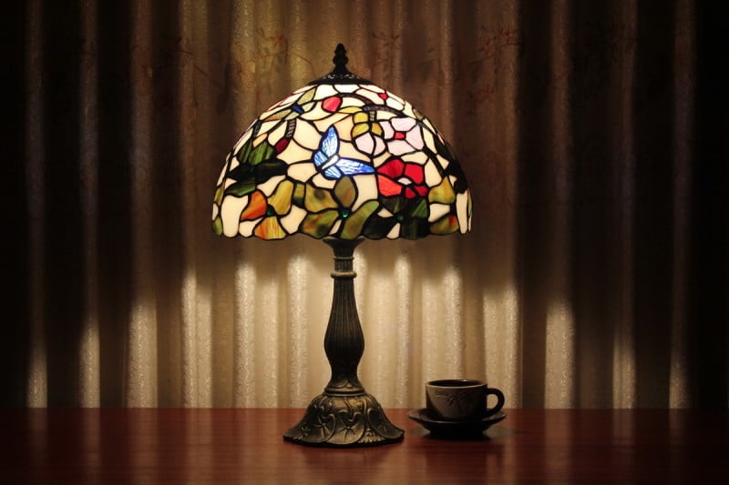 tiffany-style-stained-glass-table-lamps-traditional-tiffany-style-stained-glass-home-table-lamp-pic